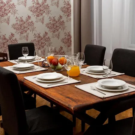 Days - Family Friendly With Ac And Tv In Old Town *